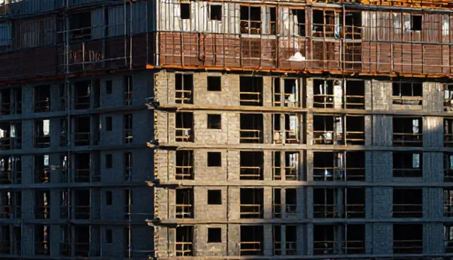 如何确保系统稳定性？适用条件与维护建议